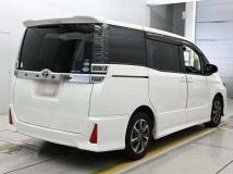 2017 Toyota Voxy