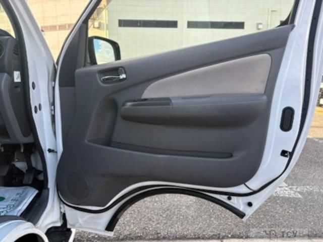 2013 Nissan NV350 Caravan