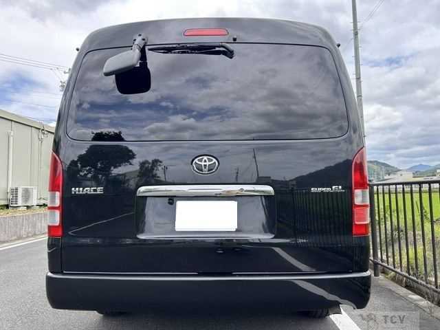 2011 Toyota Hiace Wagon