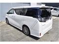 2015 Toyota Vellfire