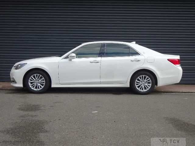2016 Toyota Crown