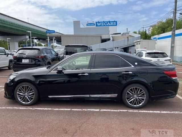 2013 Toyota Crown