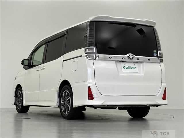 2017 Toyota Voxy