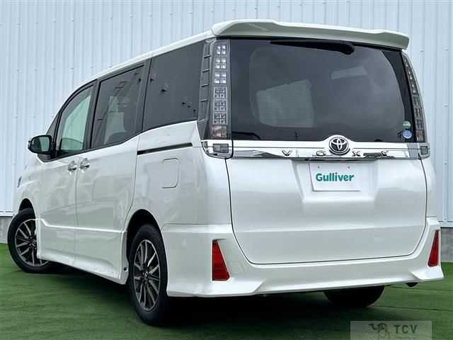 2016 Toyota Voxy