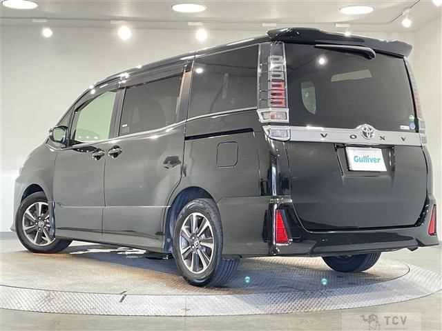 2017 Toyota Voxy