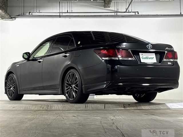 2015 Toyota Crown Hybrid