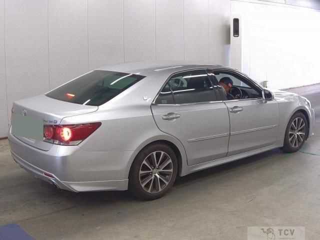 2015 Toyota Crown