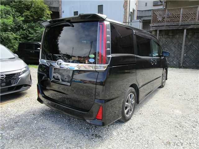 2017 Toyota Noah