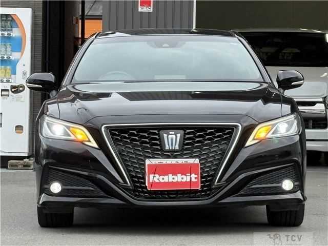 2019 Toyota Crown Hybrid