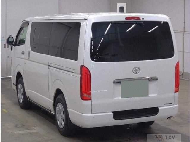2016 Toyota Regiusace Van