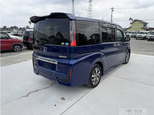2016 Honda Step WGN