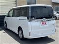 2016 Toyota Voxy