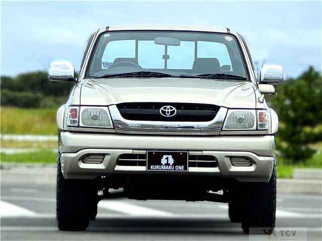 2004 Toyota Hilux