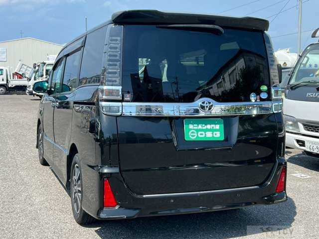 2019 Toyota Voxy