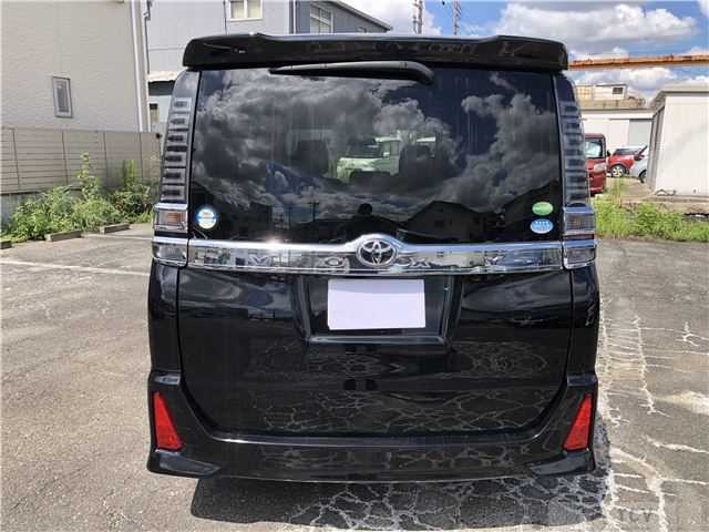 2018 Toyota Voxy