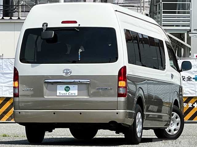 2006 Toyota Hiace