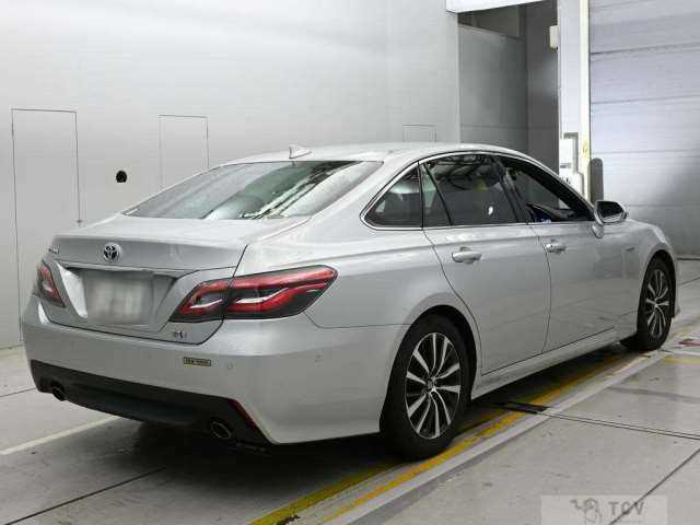 2019 Toyota Crown Hybrid