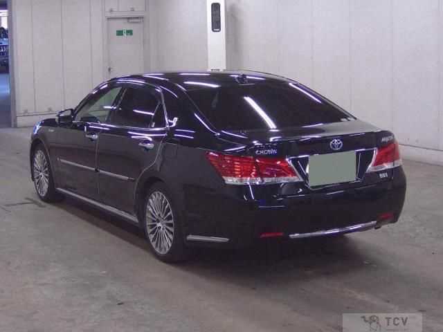2016 Toyota Crown Majesta