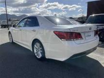 2014 Toyota Crown Hybrid