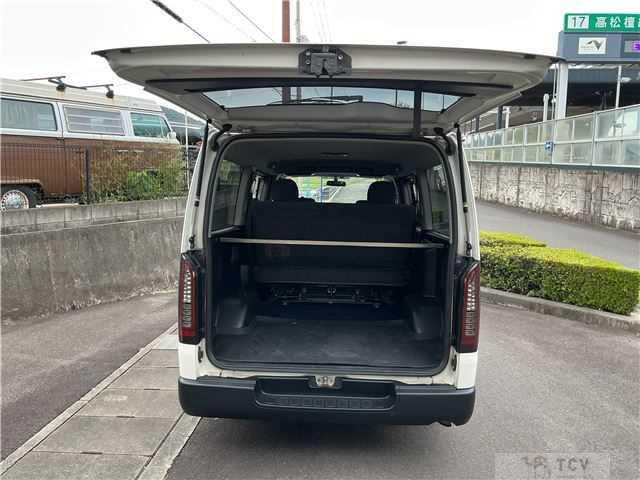 2012 Toyota Hiace
