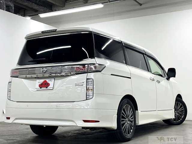 2019 Nissan Elgrand