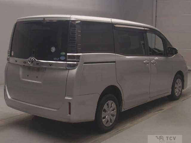 2017 Toyota Voxy
