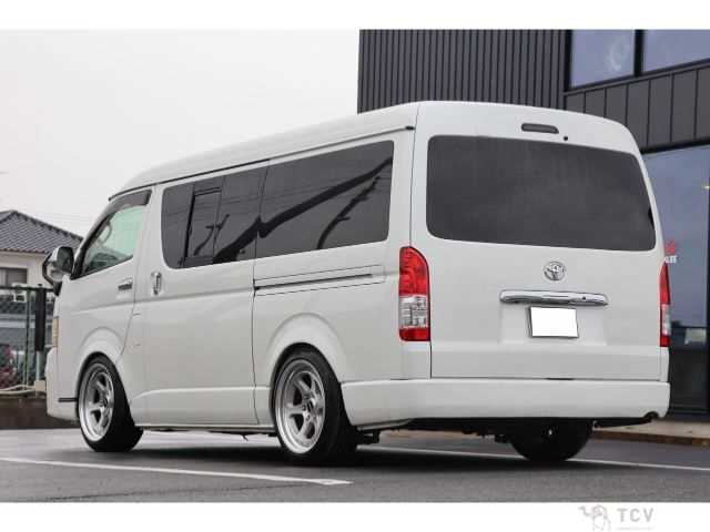 2011 Toyota Regiusace Van