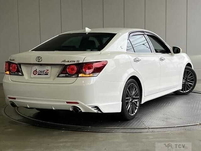 2016 Toyota Crown
