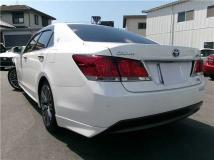 2014 Toyota Crown Hybrid