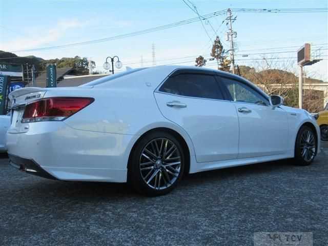 2013 Toyota Crown
