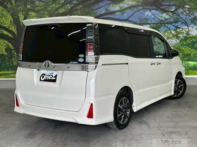 2019 Toyota Voxy