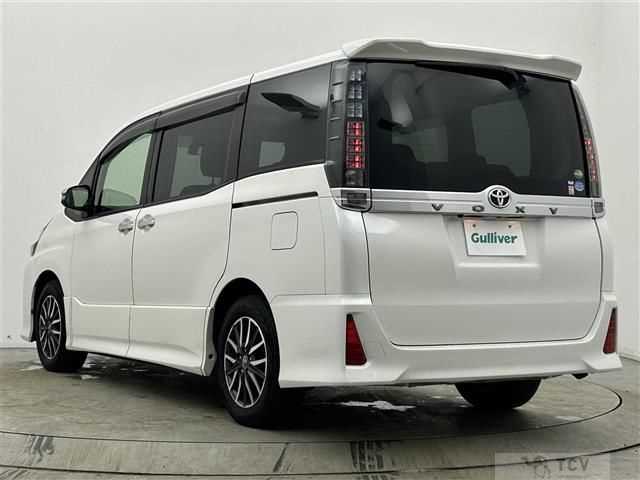 2017 Toyota Voxy