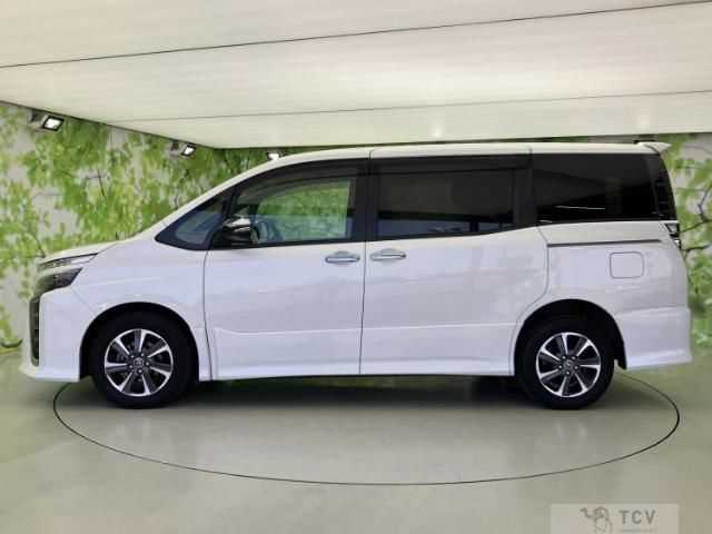 2018 Toyota Voxy