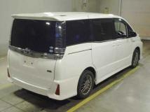 2017 Toyota Voxy