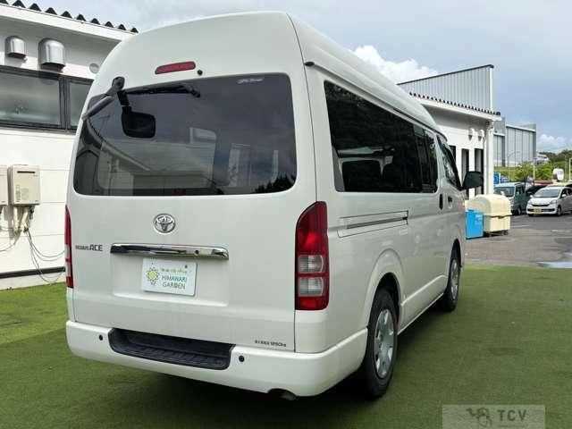 2009 Toyota Regiusace Van