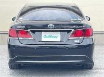 2015 Toyota Crown Hybrid