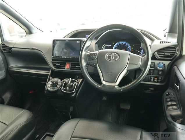 2017 Toyota Voxy