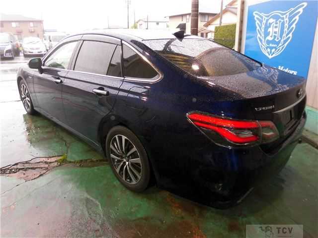 2019 Toyota Crown Hybrid