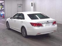 2015 Toyota Crown Hybrid