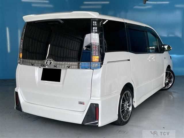 2016 Toyota Voxy