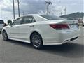 2013 Toyota Crown Hybrid