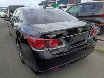 2015 Toyota Crown Hybrid