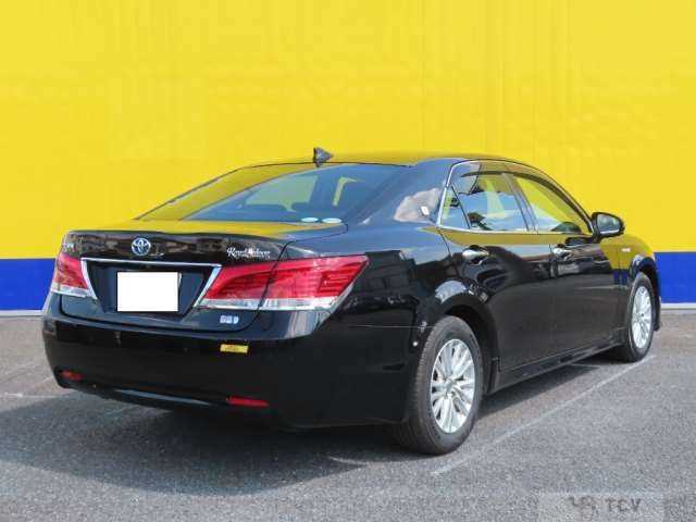 2016 Toyota Crown Hybrid