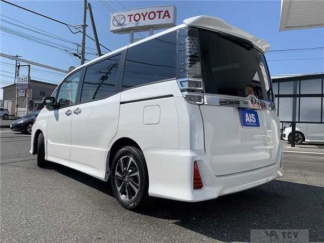 2018 Toyota Voxy