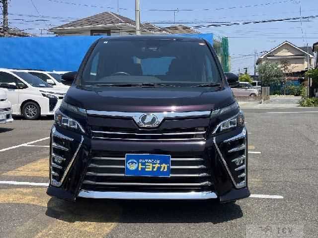 2017 Toyota Voxy