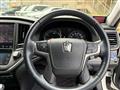 2013 Toyota Crown Hybrid