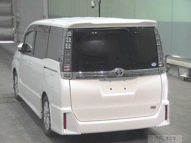 2016 Toyota Voxy