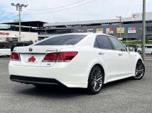 2014 Toyota Crown Hybrid