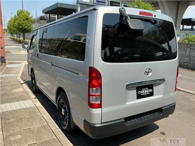 2013 Toyota Hiace