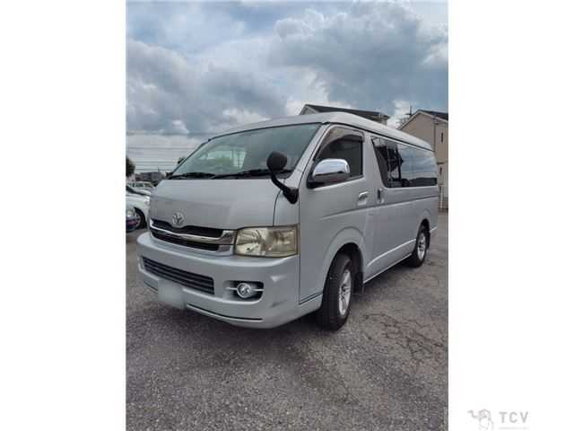 2008 Toyota Hiace